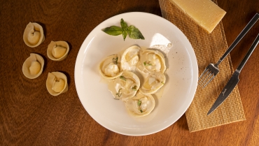 Dört Peynirli Tortellini (El Yapımı)